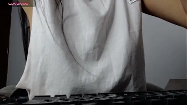 Snapshot of alma_violeta chatting on 10-06-25, 06:49 alma violeta online show from 10-06-25, 06:49