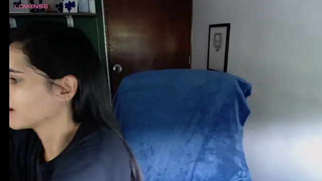 Snapshot of alma_violeta chatting on 10-24-25, 01:29 alma violeta online show from 10-24-25, 01:29