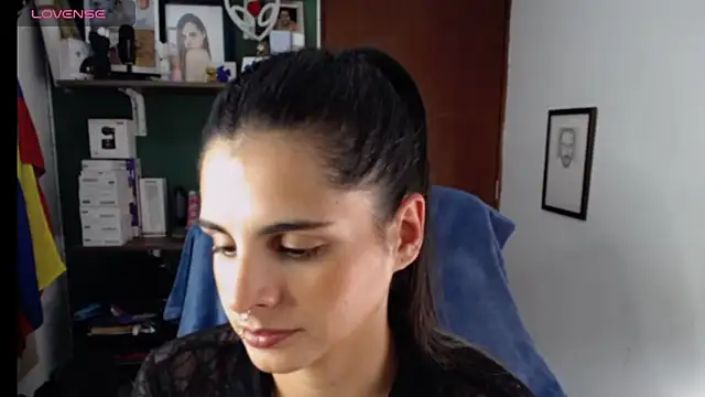 Snapshot of alma_violeta chatting on 10-28-25, 09:17 alma violeta online show from 10-28-25, 09:17