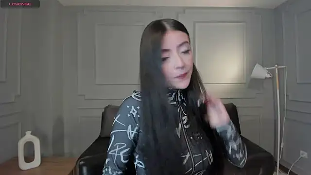 ValeriaRiveraX online show from 12-21-24, 03:47