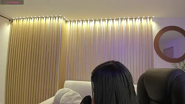 ValeriaRiveraX online show from 03-09-25, 05:17