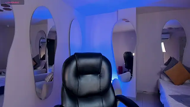 ValeriaRiveraX online show from 09-12-25, 03:50