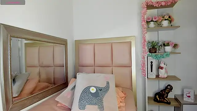 Snapshot of Kendy_Wilkinson chatting on 01-24-25, 12:52 Kendy Wilkinson online show from 01-24-25, 12:52