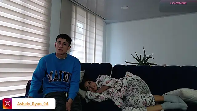 ashely ryan24 online show from 03-04-25, 09:32