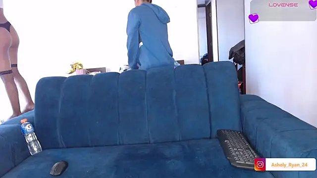 ashely ryan24 online show from 11-07-25, 09:37