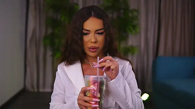 MissKiarra online show from 01-11-25, 04:48