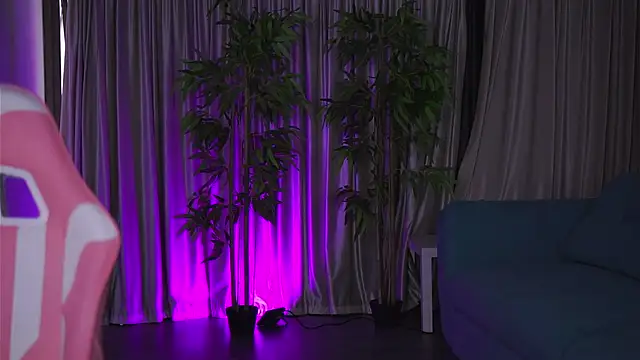 MissKiarra online show from 02-15-25, 07:16