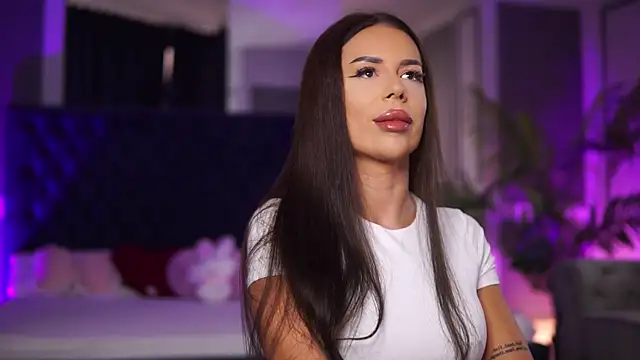 MissKiarra online show from 09-26-25, 06:17