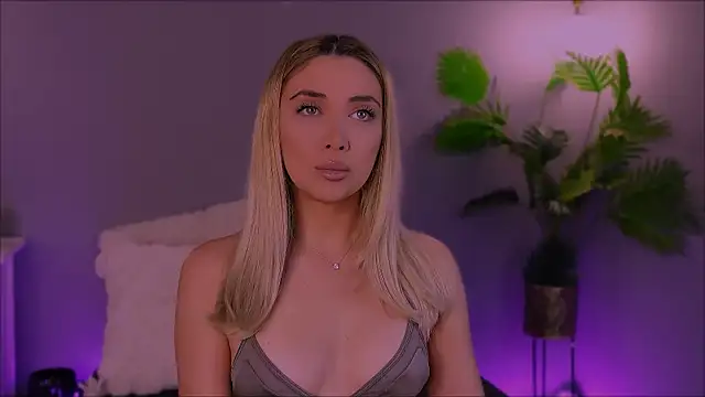 Snapshot of Jessielle chatting on 11-24-25, 03:50 Jessielle online show from 11-24-25, 03:50