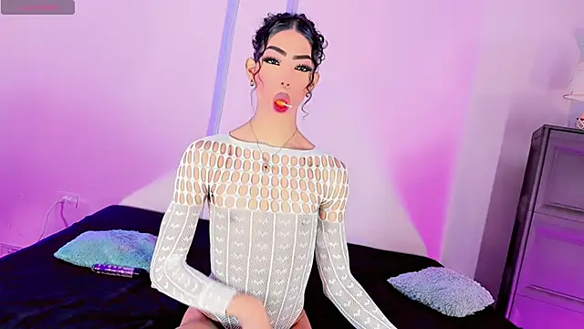 Snapshot of Tiffany_moonblack chatting on 11-08-25, 02:56 Tiffany moonblack online show from 11-08-25, 02:56