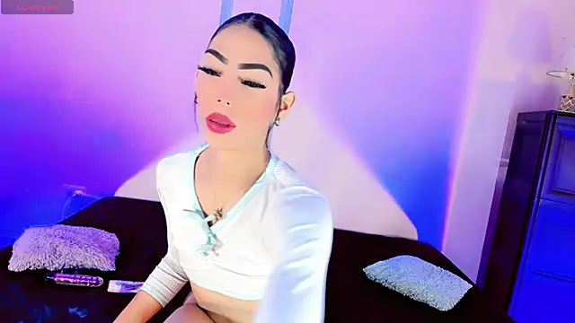 Snapshot of Tiffany_moonblack chatting on 11-12-25, 04:07 Tiffany moonblack online show from 11-12-25, 04:07