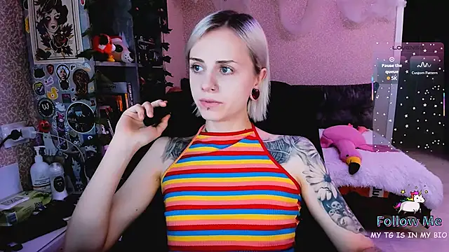 NaniMoore online show from 11-16-25, 08:36