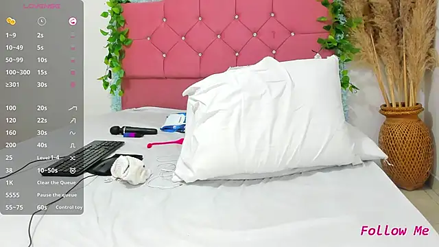 arisha hot online show from 10-26-25, 11:38