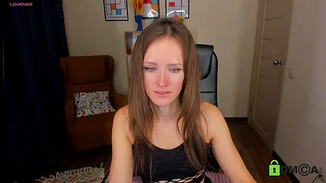 Snapshot of FrancescaCollins chatting on 12-10-24, 11:00 FrancescaCollins online show from 12-10-24, 11:00