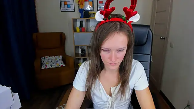 Snapshot of FrancescaCollins chatting on 12-16-24, 01:54 FrancescaCollins online show from 12-16-24, 01:54