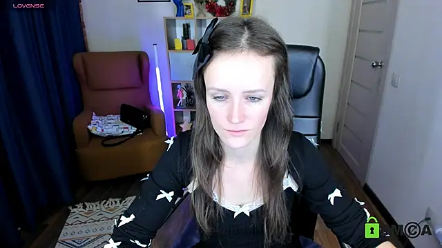 Snapshot of FrancescaCollins chatting on 12-24-24, 06:22 FrancescaCollins online show from 12-24-24, 06:22