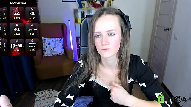 Snapshot of FrancescaCollins chatting on 12-24-24, 12:33 FrancescaCollins online show from 12-24-24, 12:33