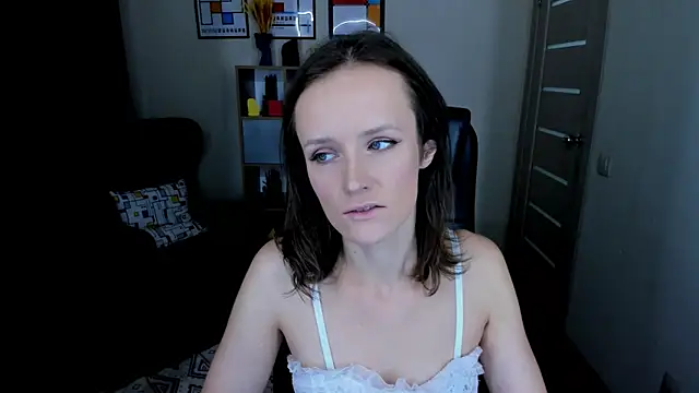 Snapshot of FrancescaCollins chatting on 10-24-25, 04:03 FrancescaCollins online show from 10-24-25, 04:03