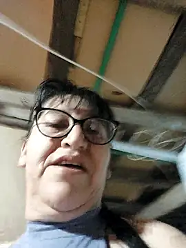 clarita 01 online show from 10-14-25, 10:38