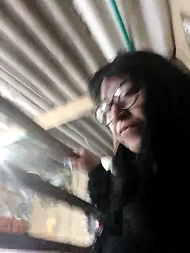 clarita 01 online show from 10-24-25, 11:17