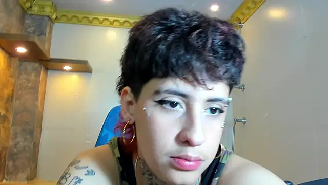 Ethan lennox online show from 10-17-25, 03:36