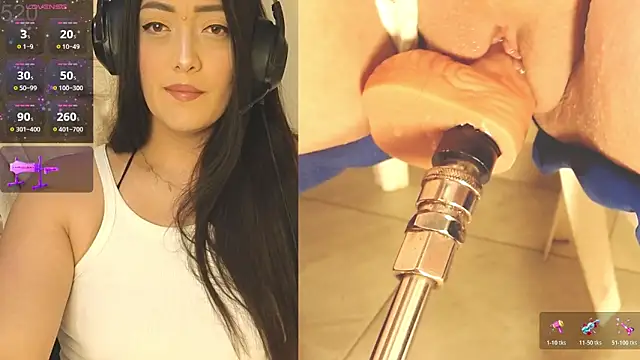 Snapshot of aleja20_- chatting on 12-20-25, 10:06 aleja20 - online show from 12-20-25, 10:06