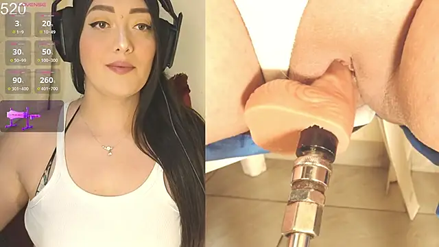 Snapshot of aleja20_- chatting on 02-03-26, 04:32 aleja20 - online show from 02-03-26, 04:32