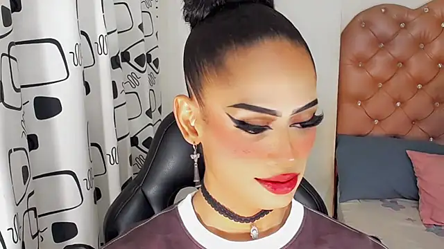 Aslhy Goddessx online show from 10-04-25, 01:58