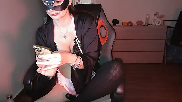 ladymask 2023 online show from 01-11-25, 11:34