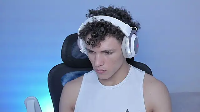 laurent nova online show from 10-21-25, 04:51