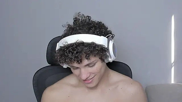 laurent nova online show from 10-22-25, 06:29