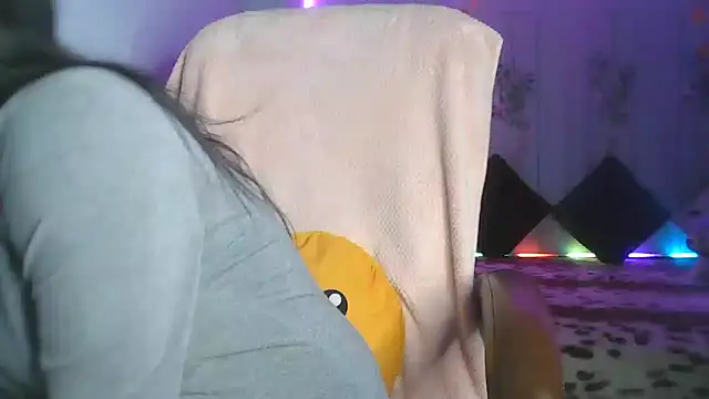 Snapshot of Queenhimanshi chatting on 01-21-25, 05:30 Queenhimanshi online show from 01-21-25, 05:30