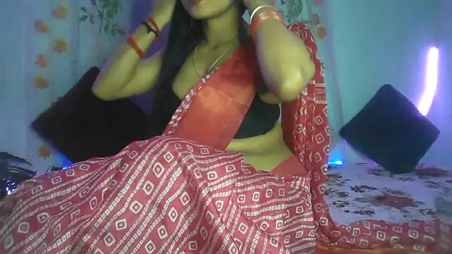 Snapshot of Queenhimanshi chatting on 02-01-25, 09:00 Queenhimanshi online show from 02-01-25, 09:00