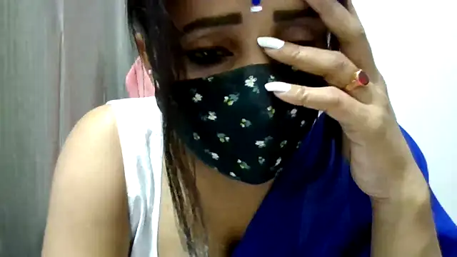 Snapshot of Queenhimanshi chatting on 11-03-25, 09:05 Queenhimanshi online show from 11-03-25, 09:05