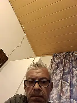 Picolo4111 online show from 09-26-25, 04:38