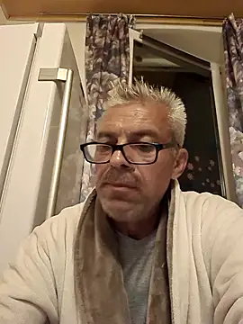 Picolo4111 online show from 10-05-25, 05:44