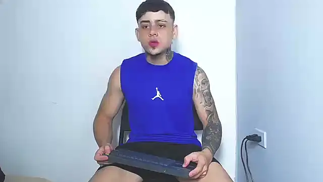 Snapshot of nino_rousse chatting on 09-13-25, 04:56 nino rousse online show from 09-13-25, 04:56