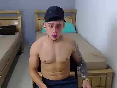 Snapshot of nino_rousse chatting on 09-18-25, 05:20 nino rousse online show from 09-18-25, 05:20