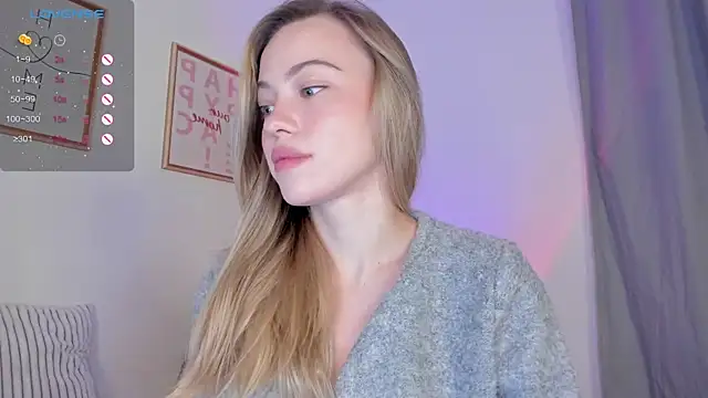 Snapshot of damn_cutie chatting on 11-23-25, 05:24 damn cutie online show from 11-23-25, 05:24