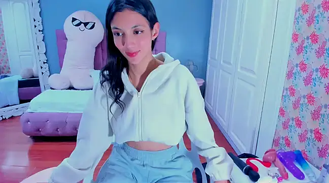 Snapshot of Iris_Stone_ chatting on 01-17-25, 04:36 Iris Stone online show from 01-17-25, 04:36