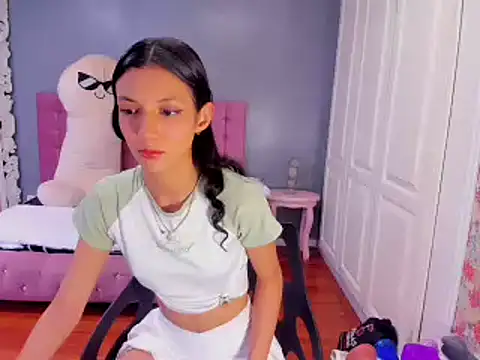 Snapshot of Iris_Stone_ chatting on 02-01-25, 05:47 Iris Stone online show from 02-01-25, 05:47