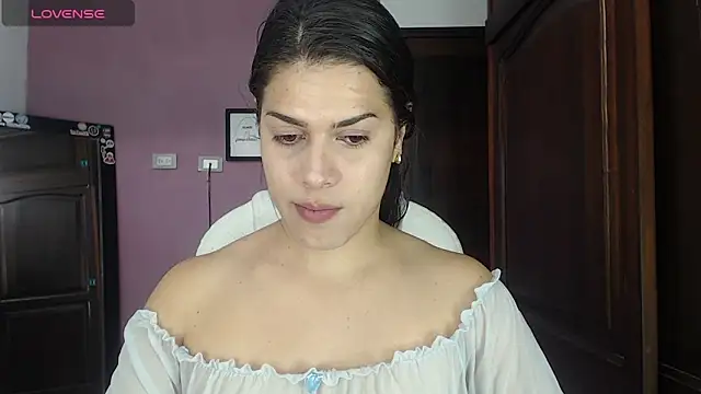 Snapshot of Luciana_Ortiz1 chatting on 12-13-24, 03:00 Luciana Ortiz1 online show from 12-13-24, 03:00