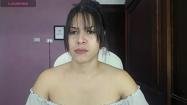 Snapshot of Luciana_Ortiz1 chatting on 03-03-25, 03:09 Luciana Ortiz1 online show from 03-03-25, 03:09