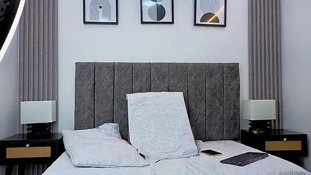 Snapshot of Luciana_Ortiz1 chatting on 12-16-25, 01:49 Luciana Ortiz1 online show from 12-16-25, 01:49