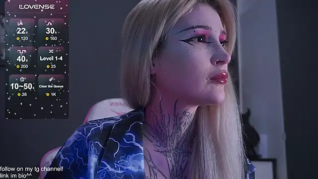 fraulein mooon online show from 11-18-25, 12:16