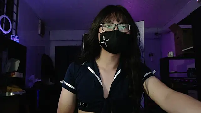 Snapshot of Erin_Song chatting on 02-12-25, 01:48 Erin Song online show from 02-12-25, 01:48