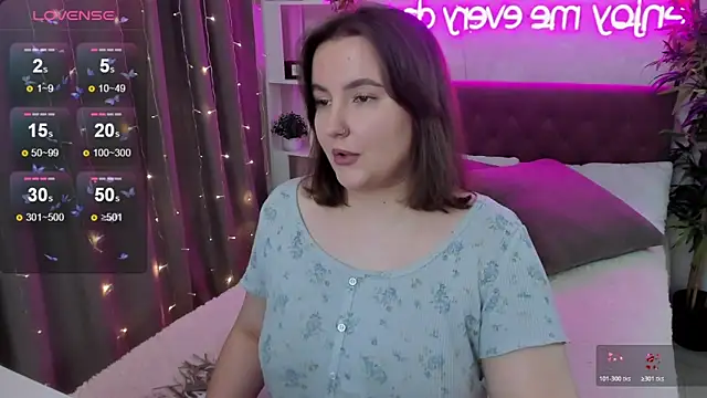 FeralPeach online show from 11-09-25, 04:33