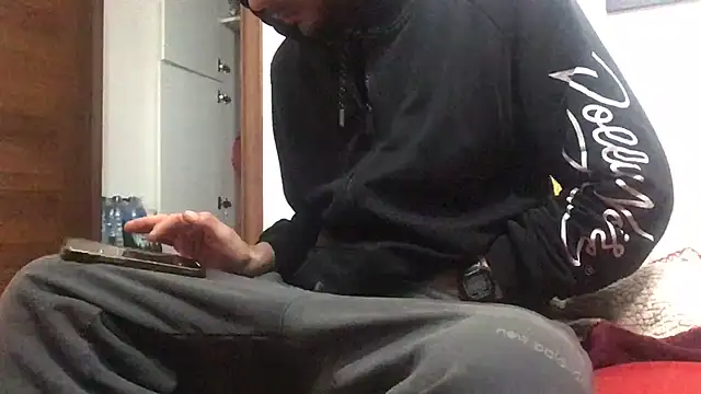 Snapshot of DragonPink chatting on 01-05-25, 03:45 DragonPink online show from 01-05-25, 03:45