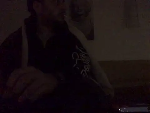 Snapshot of DragonPink chatting on 01-06-25, 02:48 DragonPink online show from 01-06-25, 02:48