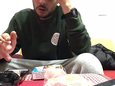 Snapshot of DragonPink chatting on 01-07-25, 11:14 DragonPink online show from 01-07-25, 11:14